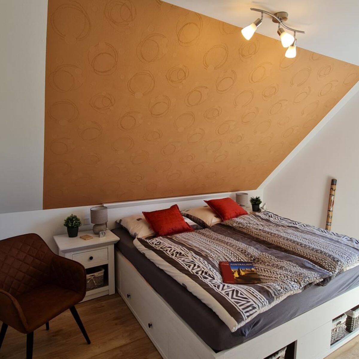 Schlafzimmer 3 im OG mit 1,80 m-Doppelbett